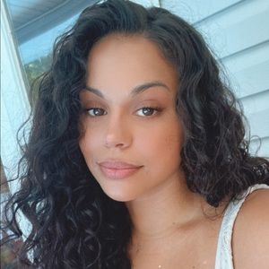 Meet your Posher, Tonilynn